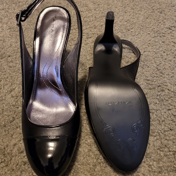 Tahari Black sling back heels - Picture 3 of 8